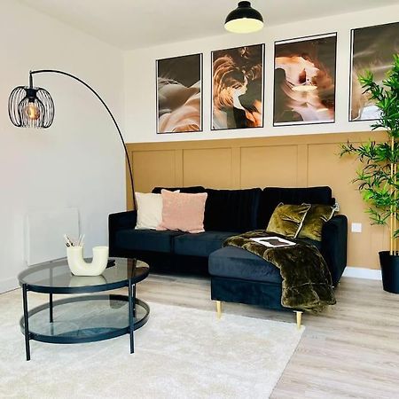 Hessian Lounge -Wyndale- Central 2Br W/Parking برمنغهام المظهر الخارجي الصورة