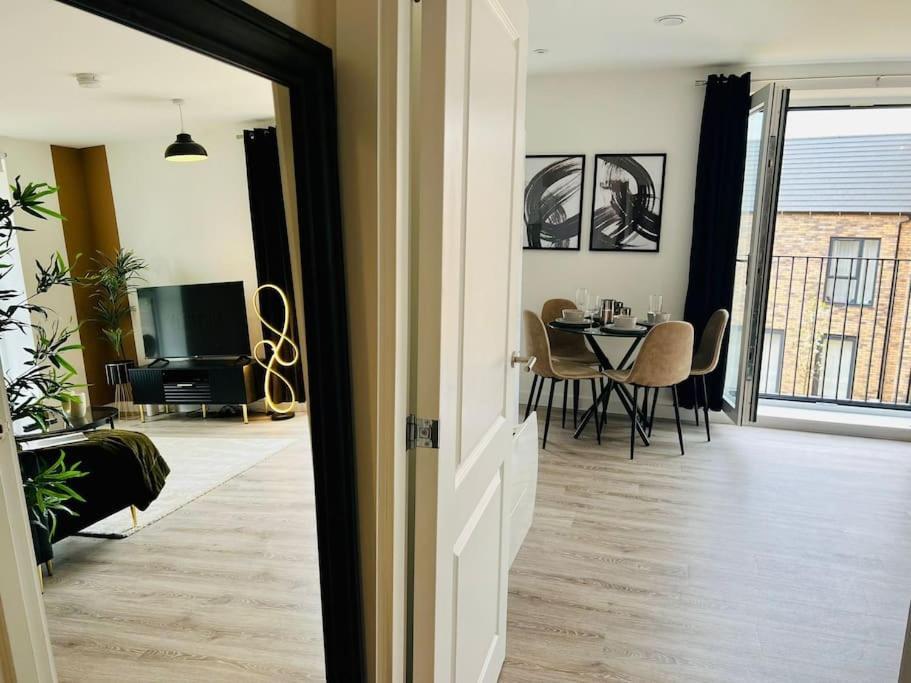 Hessian Lounge -Wyndale- Central 2Br W/Parking برمنغهام المظهر الخارجي الصورة