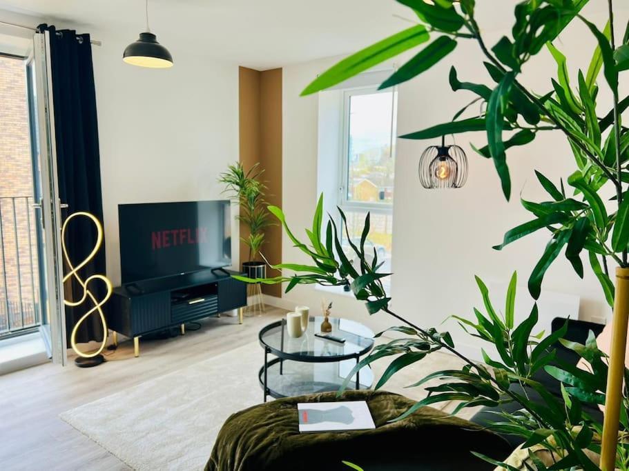 Hessian Lounge -Wyndale- Central 2Br W/Parking برمنغهام المظهر الخارجي الصورة
