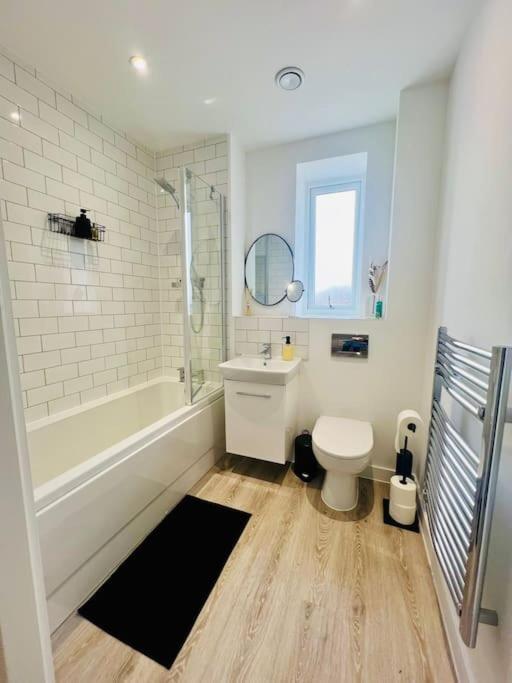 Hessian Lounge -Wyndale- Central 2Br W/Parking برمنغهام المظهر الخارجي الصورة